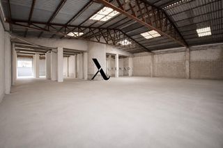 Local Comercial  Camino camino viejo del puerto. Navelocal de 479 m2 para proyectos de rentabilidad