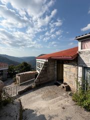 Casa a Nogueira de Ramuín. Casona gallega con vistas al cañon del sil en santo estevo
