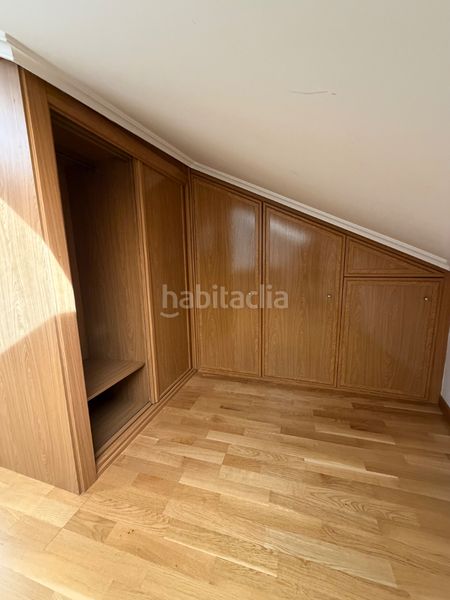 Foto b4d75c86-3520-46ff-8acd-05f7cf6a10db. Location duplex avec chauffage dans Universidad Ourense