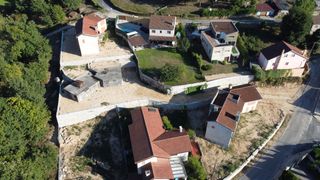 Chalet à Pereiro de Aguiar (O). Una casa de diseño. un entorno privilegiado. y todo listo para e