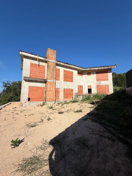 Foto 62686632-c04e-43ce-8b8f-63d4f33fabe1. Chalet con camino in Pereiro de Aguiar (O)