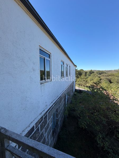 Foto 083000d9-963f-430a-9a67-3075820c0839. Casa amb xemeneia aparcament a Montederramo