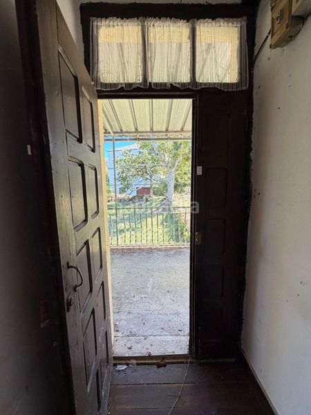Foto 910b771d-f20f-4f00-9446-64ced136047c. Casa amb xemeneia aparcament a Montederramo