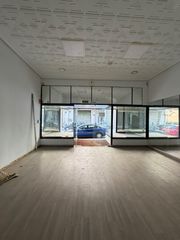 Lloguer Local Comercial a Couto. Bajo comercial con potencial