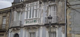 Appartement  Avda ramón valdés. Vivienda con historia, esencia y un potencial único para crear e
