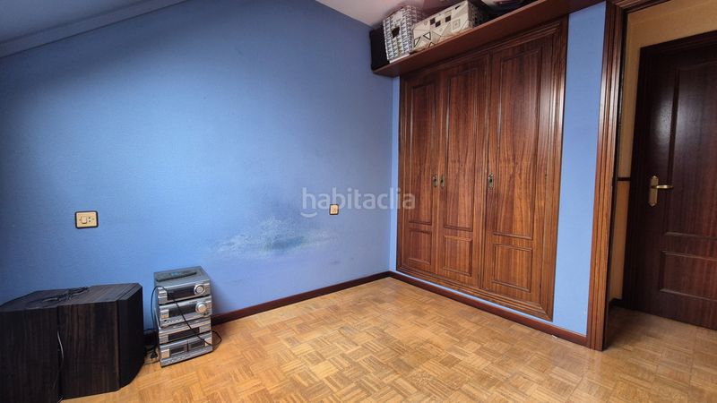 Foto d4aedc43-a88d-4e8b-9769-0f3388768209. Dúplex amb calefacció aparcament a Vallobín Oviedo