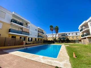 Appartement à Centro. Piso en residencial con piscina y plaza de garaje