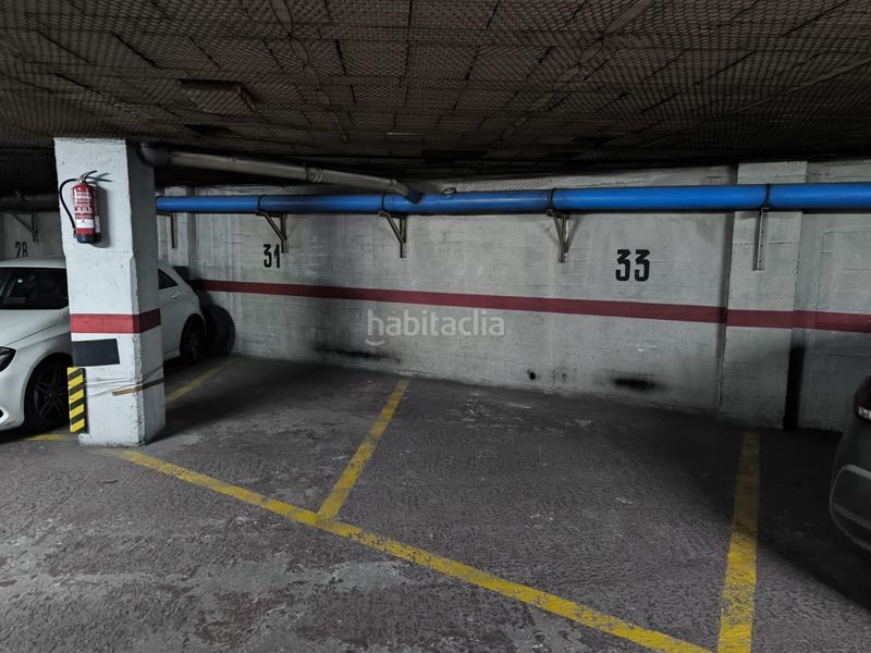 Foto ad0a04f0-3256-4169-85b4-40ed6a7264df. Aparcament cotxe a Centre Figueres