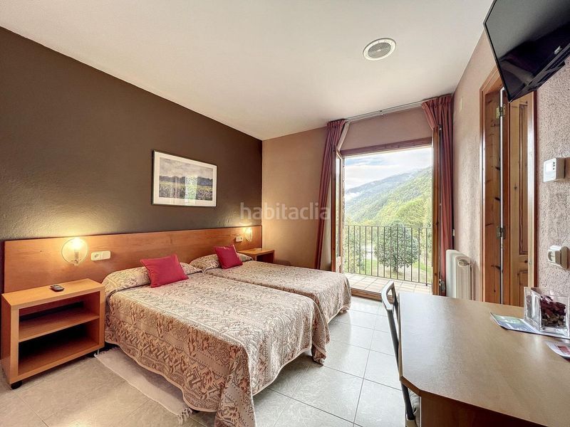 Foto a2fe8396-eb2f-4320-8bc8-67a33980e17f. Édifice dans Setcases