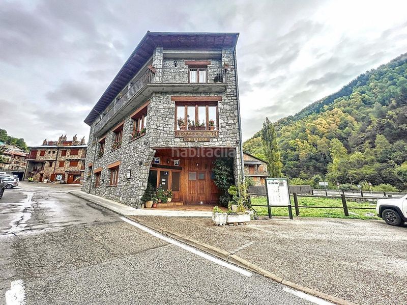 Foto 9fb98852-4f32-4dc0-aacf-d1d3d3f8d180. Edifici a Setcases
