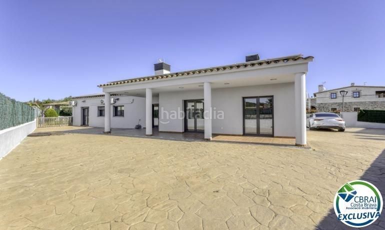Foto 61e35096-5cf0-4864-b1a4-ba5e762cd48b. Casa amb aparcament piscina a Cistella