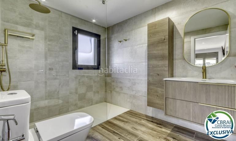 Foto b5a5adbe-f319-49b6-a23b-956e98bb139a. Casa amb aparcament piscina a Cistella