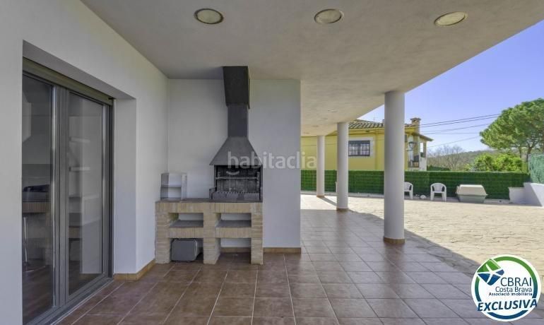 Foto be6a7ec7-2ede-4b3c-9e70-7cf32b36b1ee. Casa amb aparcament piscina a Cistella