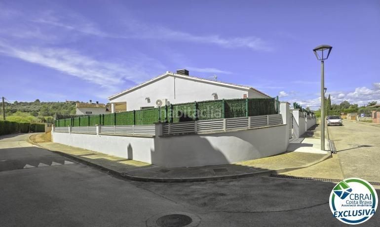 Foto e7c3ff15-c2c0-43f2-945d-e24626ec1605. Casa amb aparcament piscina a Cistella