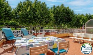 Apartament a Avenida SANT MORI 11