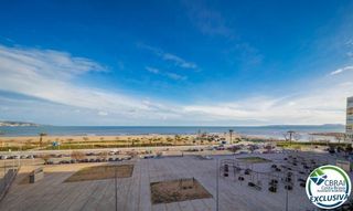 Apartamento en Calle delta muga 7. Magnífico apartamento renovado en el paseo marítimo