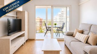 Apartamento en Carrer delta muga 9. Apartamento totalmente reformado a 100 metros de la playa con li