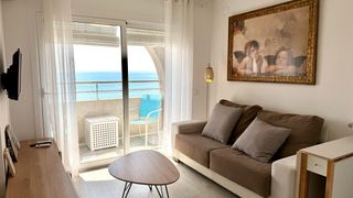 Estudi  Carrer delta muga 7. .estudio con vistas al mar en empuriabrava