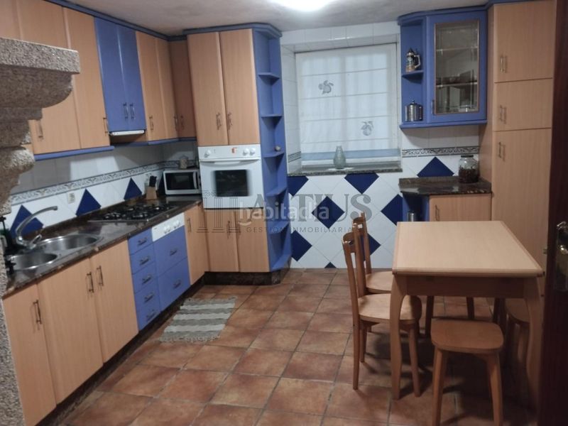 Foto 8dbe644a-9fe8-4263-8117-9fb688634215. Chalet avec chauffage dans Teo