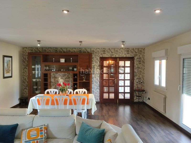 Foto c18e3fd4-70e9-48a2-9fcc-3cf59532a2ba. House with heating parking pool in Teo