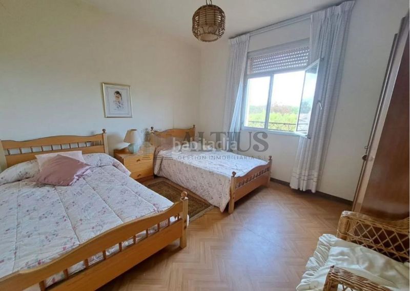 Foto a6d7f588-e4be-470a-873b-d51ccd700d22. Casa amb calefacció a Boiro