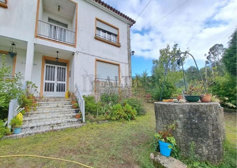 Foto b7f052d7-ab0c-471c-a3a3-f98b45fa95ff. Casa amb calefacció a Boiro