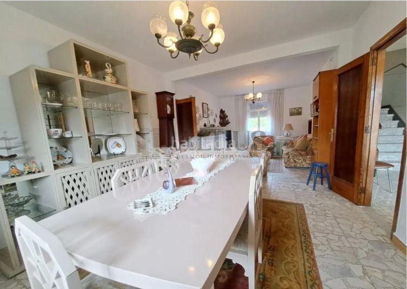 Foto c9e9b450-40c0-42a3-9e59-aafc023b65ec. Casa amb calefacció a Boiro