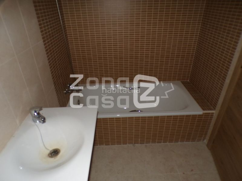 Foto ef62de37-2cf7-46f3-8404-60e6a08e8ae7. Duplex con parcheggio in Pobla Llarga (la)