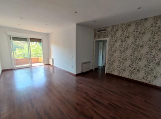 Pis en Santa Rosa - Valdeolleros. Magn�fico piso reformado en santa rosa
