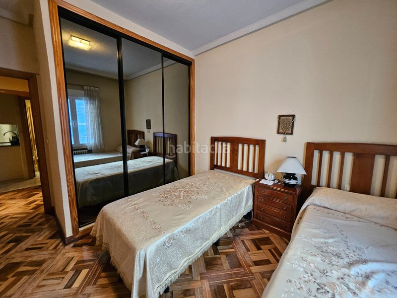 Foto d8286f9a-6b9a-4120-8de7-84e4bdb3885e. Rent flat in calle de bocángel 3 in Fuente del Berro Madrid