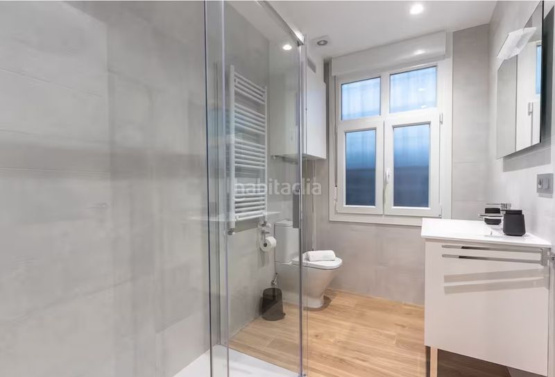 Foto 23394ffc-d9e8-4c0c-bfe0-b456f4635b87. Lloguer apartament a fernández del campo kalea 14 a Bilbao