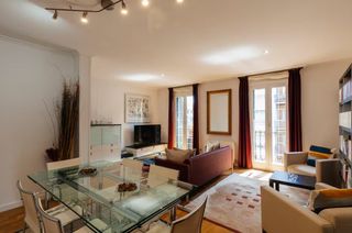 Lloguer Apartament a Carrer de muntaner 94. Apartamento reformado de 2 dormitorios junto a paseo de gracia