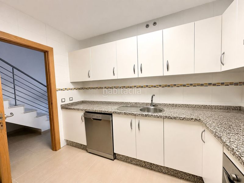 Foto 4a36915e-a054-4984-9944-5003317b56d7. Casa adossada amb aparcament a Lepe