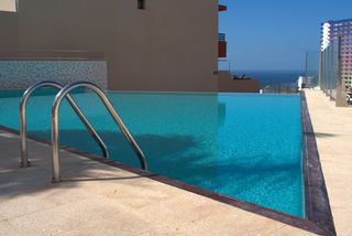 Affitto Piano terra  Avenida adeje 300 17. ¡espectacular planta baja con terraza y vistas a la gomera en el