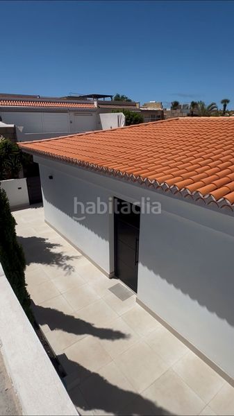Foto b4a3354a-0260-490e-83fe-f208c98cb5e6. Casa amb aparcament piscina a Palm - Mar Arona