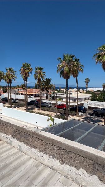 Foto b7666c79-c19e-4ff0-99e2-9254c48b26ba. Casa amb aparcament piscina a Palm - Mar Arona