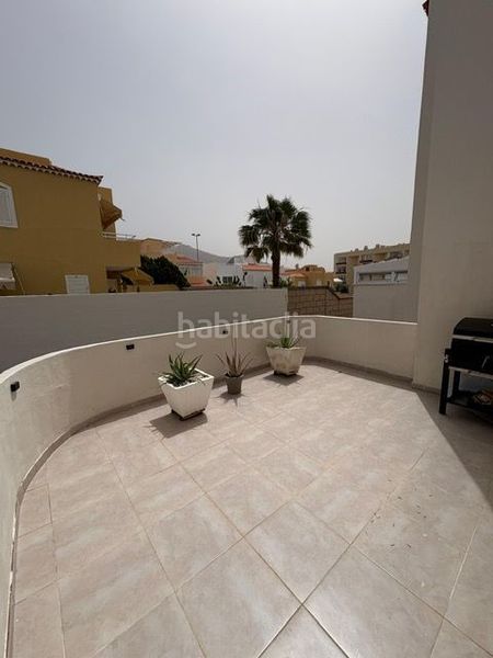 Foto d609f481-20c0-4fc5-b1d8-9404c7d6be9b. Casa amb aparcament a Playa Fañabé Alto Adeje