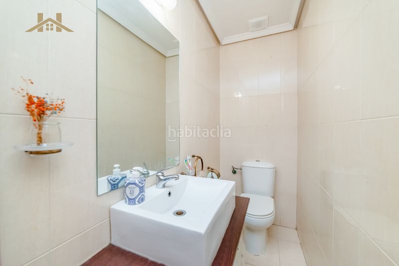 Foto 4d58e99a-a992-42e6-9b48-1a76810b864b. Casa adossada amb xemeneia calefacció aparcament piscina a Seseña
