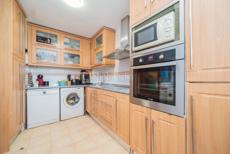 Foto 04c4fc1d-4f03-4cb1-a08b-a284500fa1e1. Casa pareada en venta: espectacular chalet pareado con amplia azotea, patio y trastero en Seseña