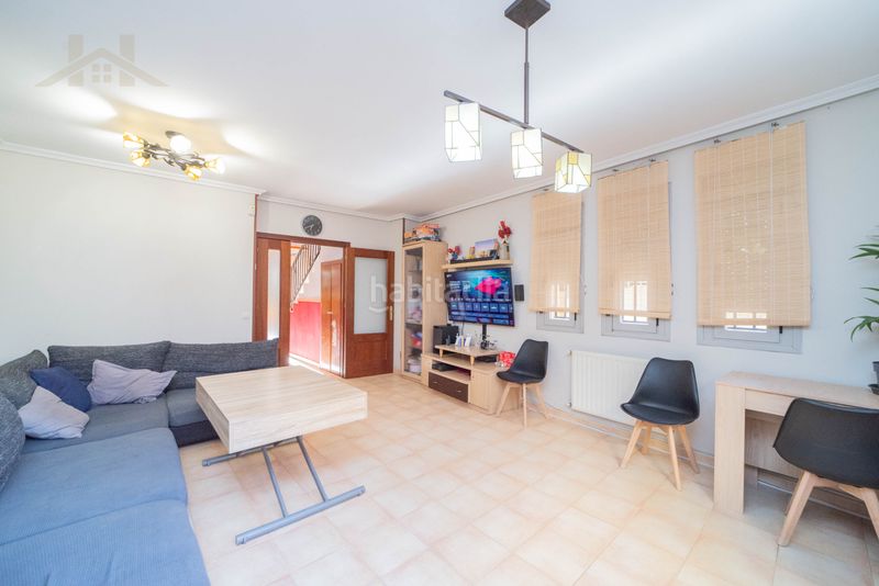 Foto 570ab189-ecf0-4f2f-a241-2535b8ceaff0. Casa pareada en venta: espectacular chalet pareado con amplia azotea, patio y trastero en Seseña