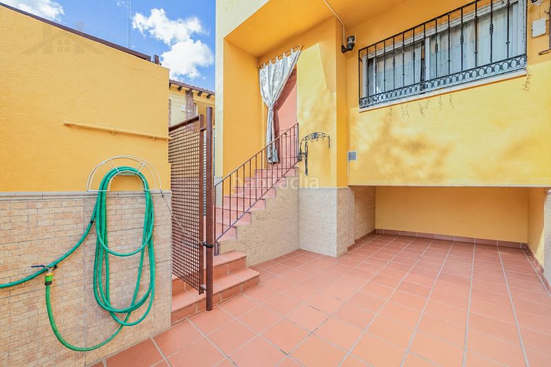 Foto beea5009-28e2-498c-8a41-08d3f015dd06. Casa pareada en venta: espectacular chalet pareado con amplia azotea, patio y trastero en Seseña