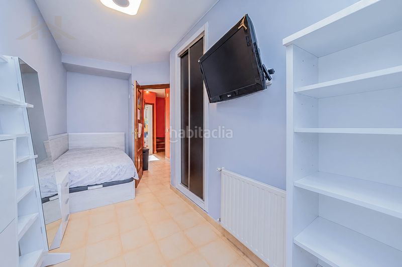 Foto e1addf32-3e7b-4456-8351-a5f8c4bad0af. Casa pareada en venta: espectacular chalet pareado con amplia azotea, patio y trastero en Seseña
