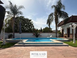 Chalet à Alcolea. Chalet independiente en urbanizacion el sol (alcolea)