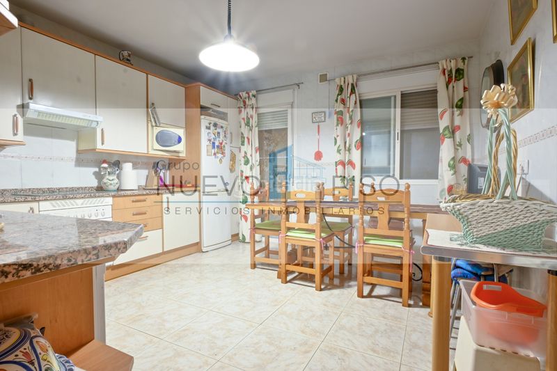 Foto 3bc598c3-4e5d-4408-ab2a-ae2a872941a3. Chalet with fireplace heating parking pool in Moraleja de Enmedio