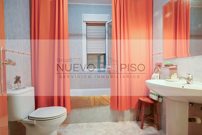 Foto e1c3ea92-cff6-4430-beb1-df49ded1c496. Chalet with fireplace heating parking pool in Moraleja de Enmedio