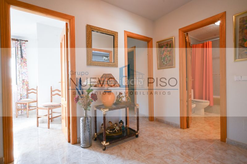 Foto f27de2be-6dcc-464c-9d54-e7b9c2ccceb4. Chalet with fireplace heating parking pool in Moraleja de Enmedio