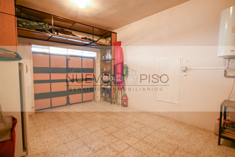 Foto f3a7732b-7892-40a9-9016-30de43a8b109. Chalet with fireplace heating parking pool in Moraleja de Enmedio