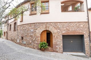 Casa adossada a Collbató
