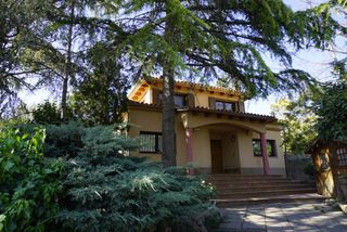 Chalet in Collbató. Amplia y confortable