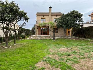 Chalet à Collbató. Céntrica y con jardín